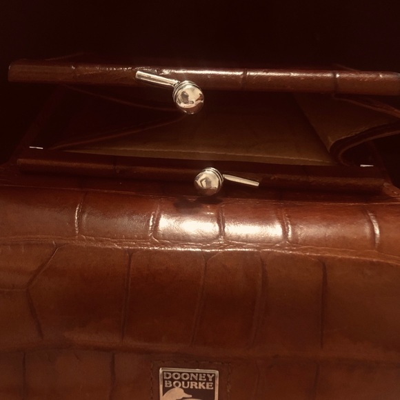 Authentic Dooney & Bourke wallet with coin pouch - Picture 5 of 6